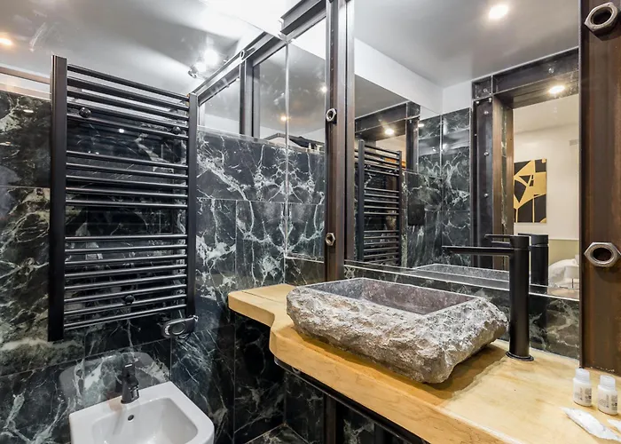 Aetius 12 Relais 4*